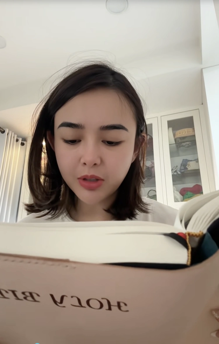 Aksi Amanda Manopo Tangkal Pelet Dengan Doa Bapa Kami. [TikTok]