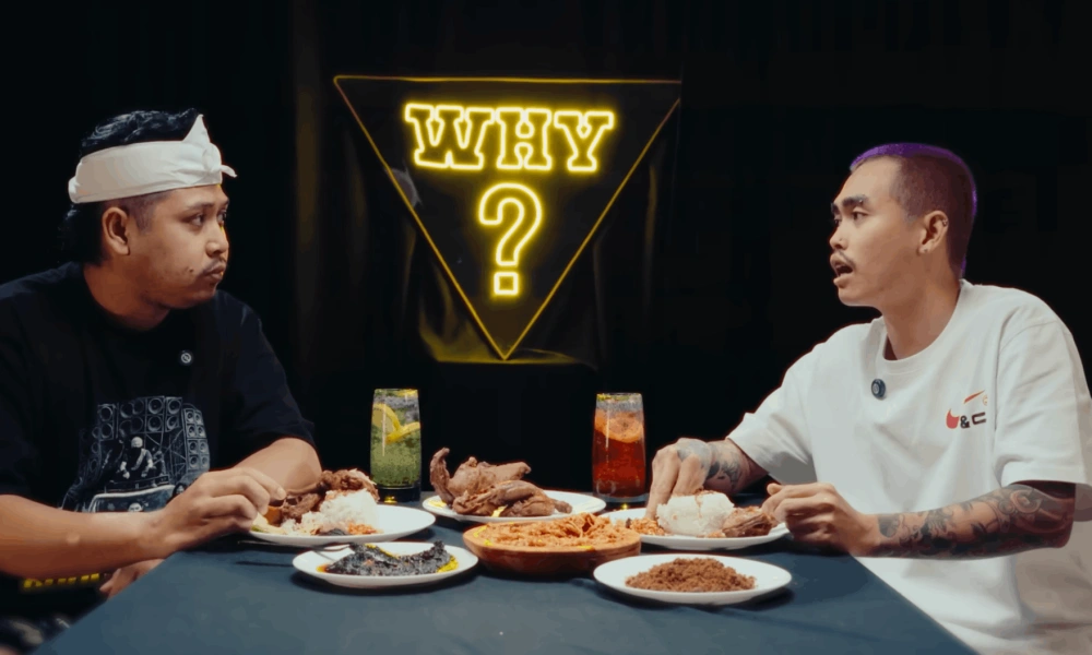 Aloy mengungkap agamanya saat menjadi tamu Podcast Tretan Muslim. [YouTube]