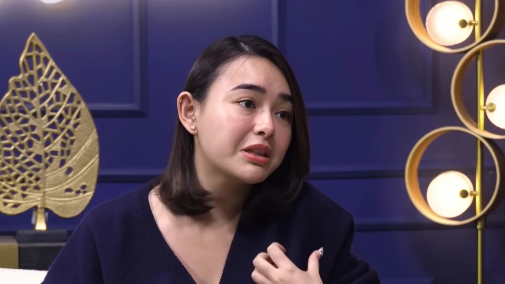 Amanda Manopo Saat Berbincang Dengan Sara Wijayanto Cc Youtube