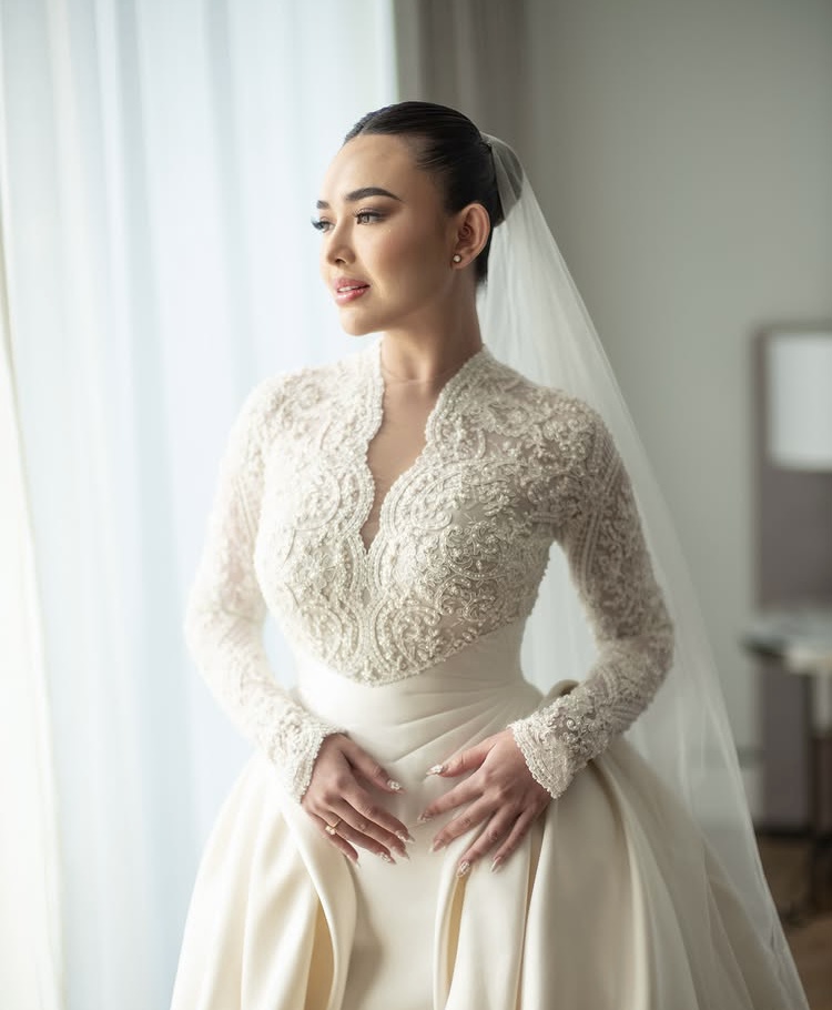 Amanda Manopo dengan gaun pengantin cantiknya