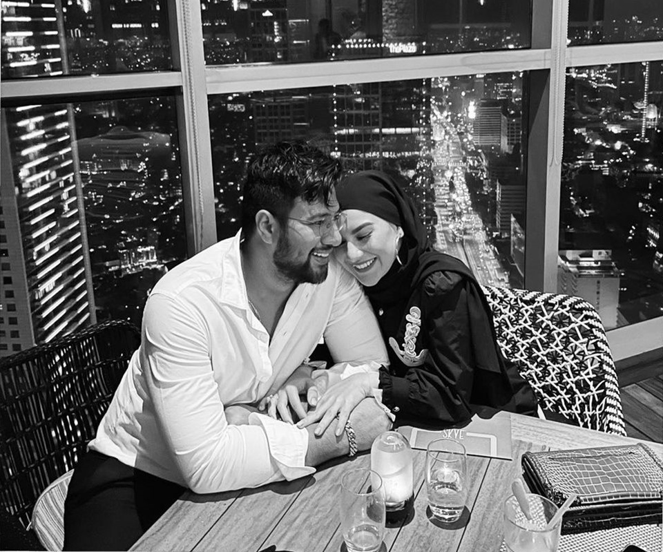 Aditya Zoni Janji Akan Ada untuk Ammar Zoni dan Irish Bella hingga Sidang Putusan Cerai