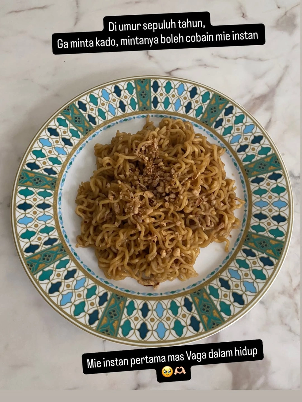 Anak Pertama Donita Dan Adi Nugroho Pertama Kali Makan Mi Instan Cc Instagram