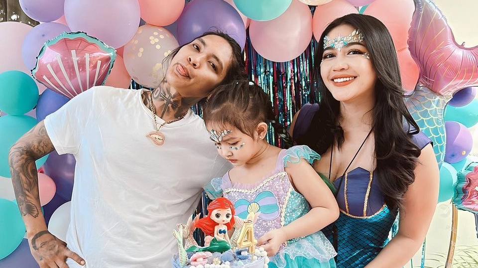 Young Lex Diduga Selingkuh, Eriska Nakesya Urus Berkas Cerai?