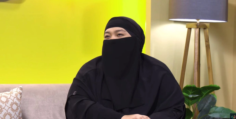 Annisa Hadiyanti [sumber: Youtube C8 Podcast]