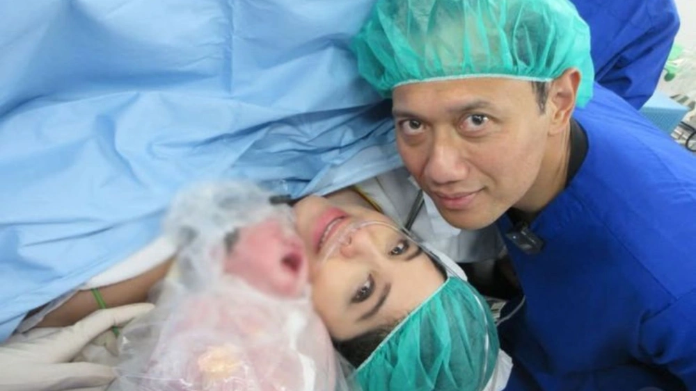 Annisa Pohan melahirkan anak ke-2 didampingi Agus Harimurti Yudhoyono. (Instagram)