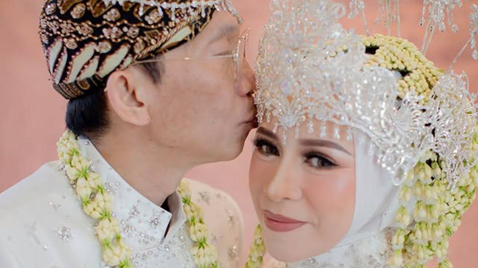 Melly Goeslaw Spill Alasan Gelar Resepsi Megah Usai 30 Tahun Menikah Sama Anto Hoed