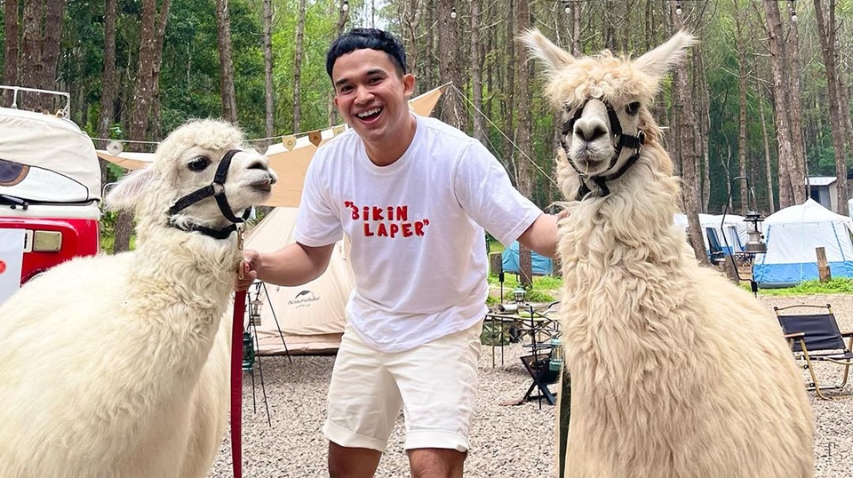 Anwar BAB Minta Jodoh di Tanah Suci, Ini Kriteria Istri Impiannya