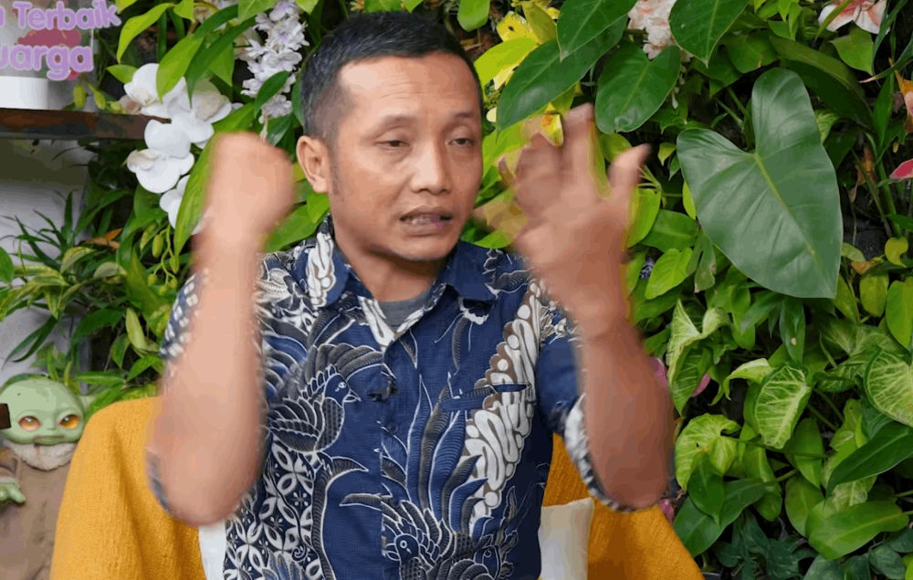 Anwar Satibi ayah Nizam Syafei di podcast Denny Sumargo. [Youtube]