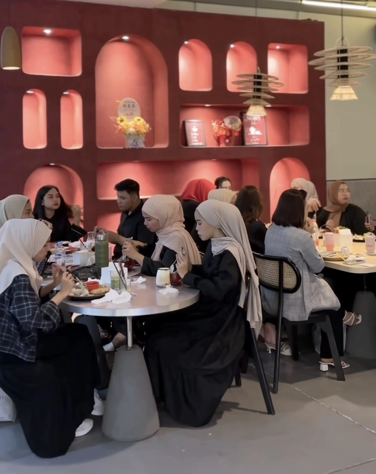 Area Indoor 24 Ever Coffee (Instagram)