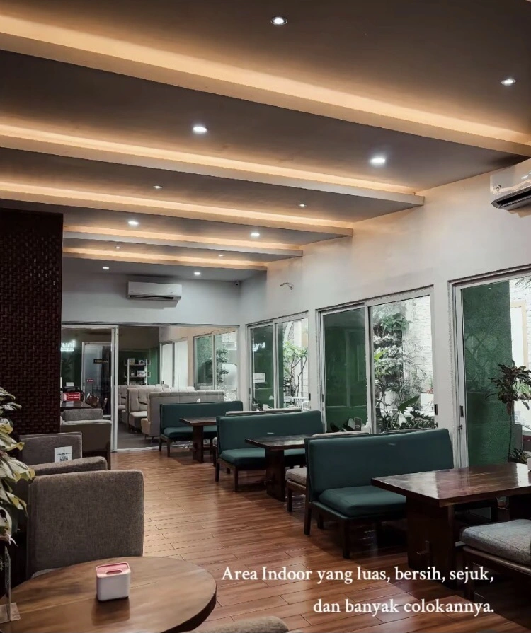 Area Indoor Kafe Kopikuni (Tiktok)