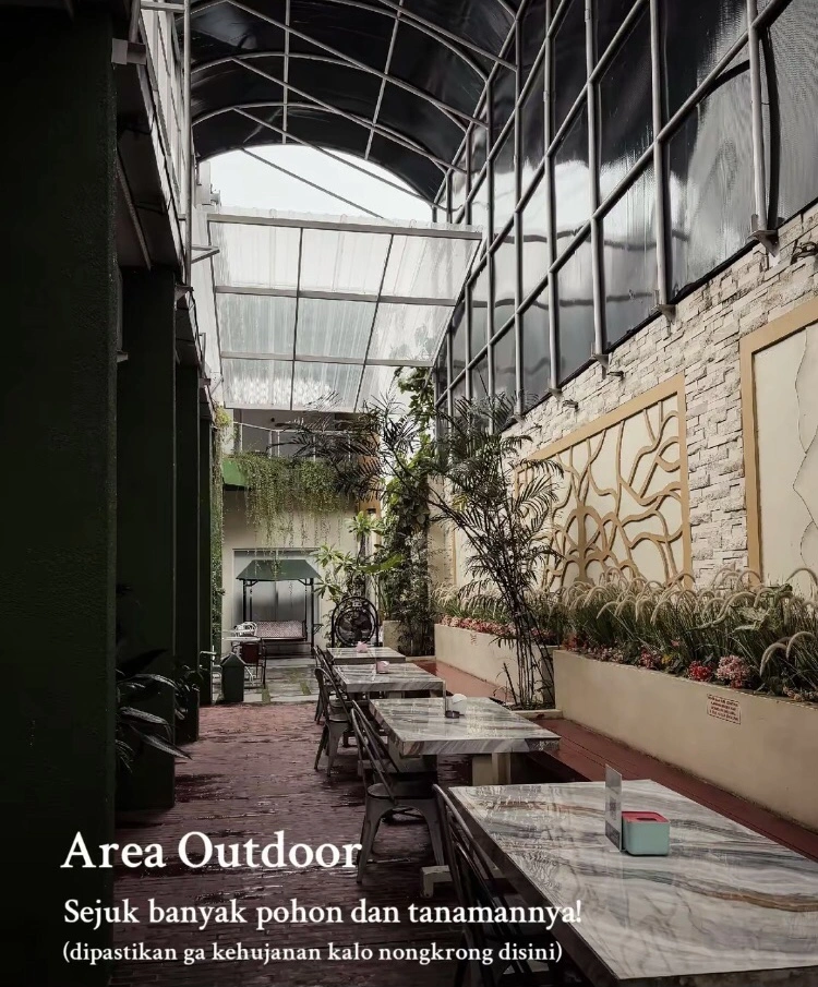 Area Outdoor Kafe Kopikuni (Tiktok)