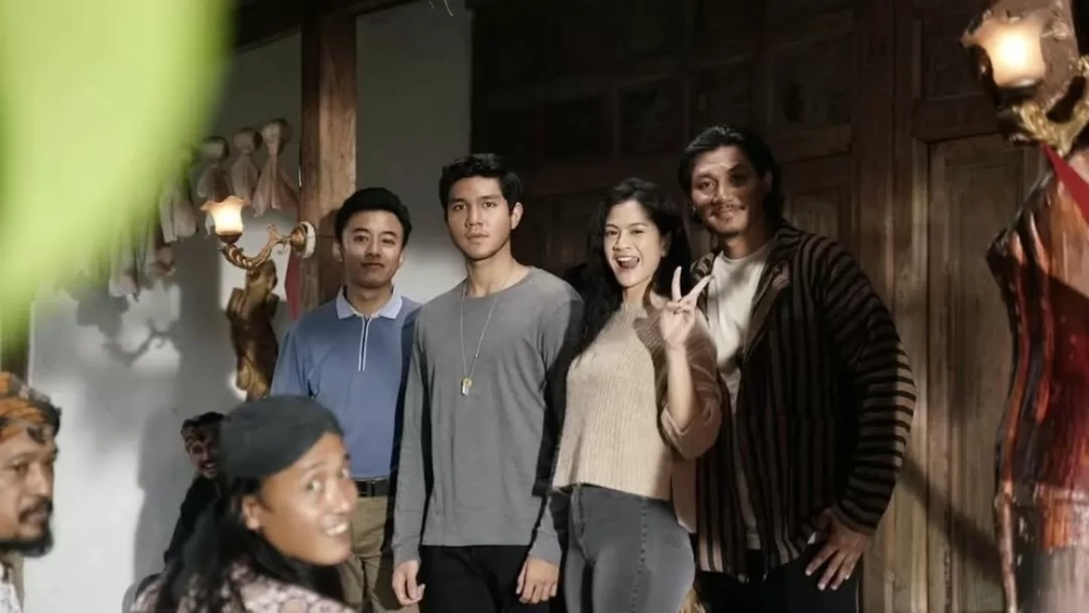 Artis Film Dukun Magang Saat Syuting Di Jatinom Klaten Instagram