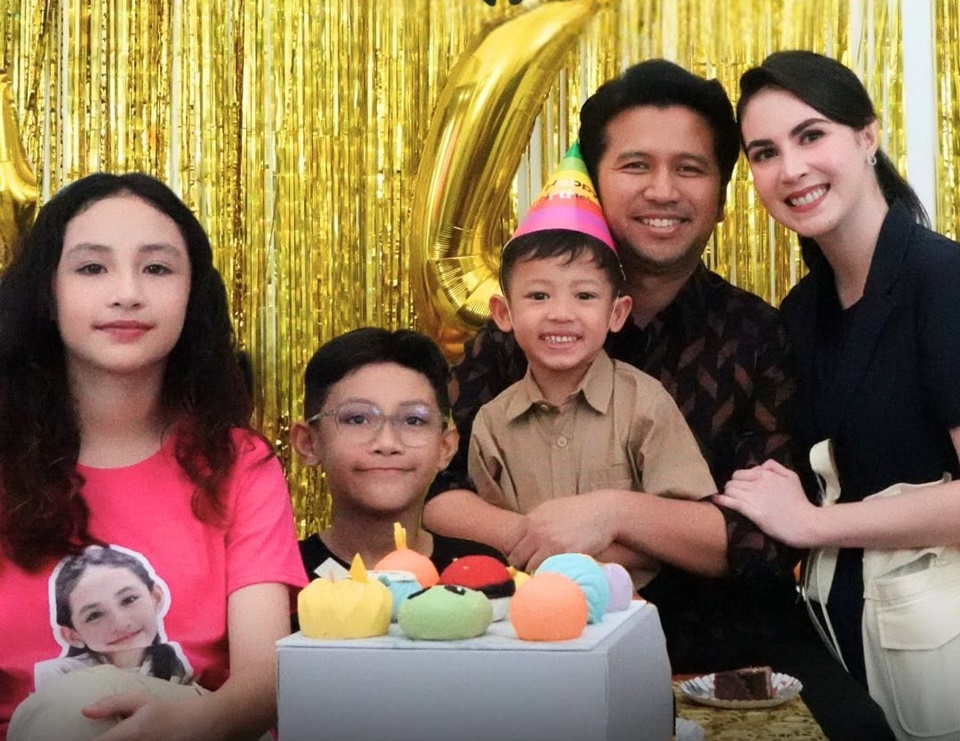 Momen Ulang Tahun Putra Bungsu Arumi Bachsin dan Emil Dardak [Instagram]