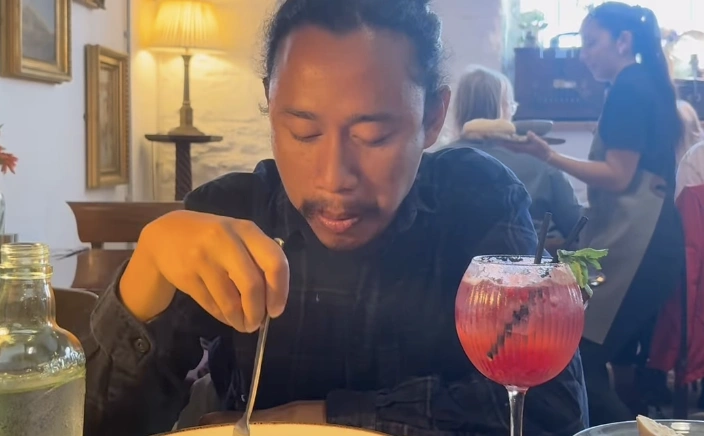 Arya Iwantoro suami Dwi Sasetyaningtyas. [Instagram]