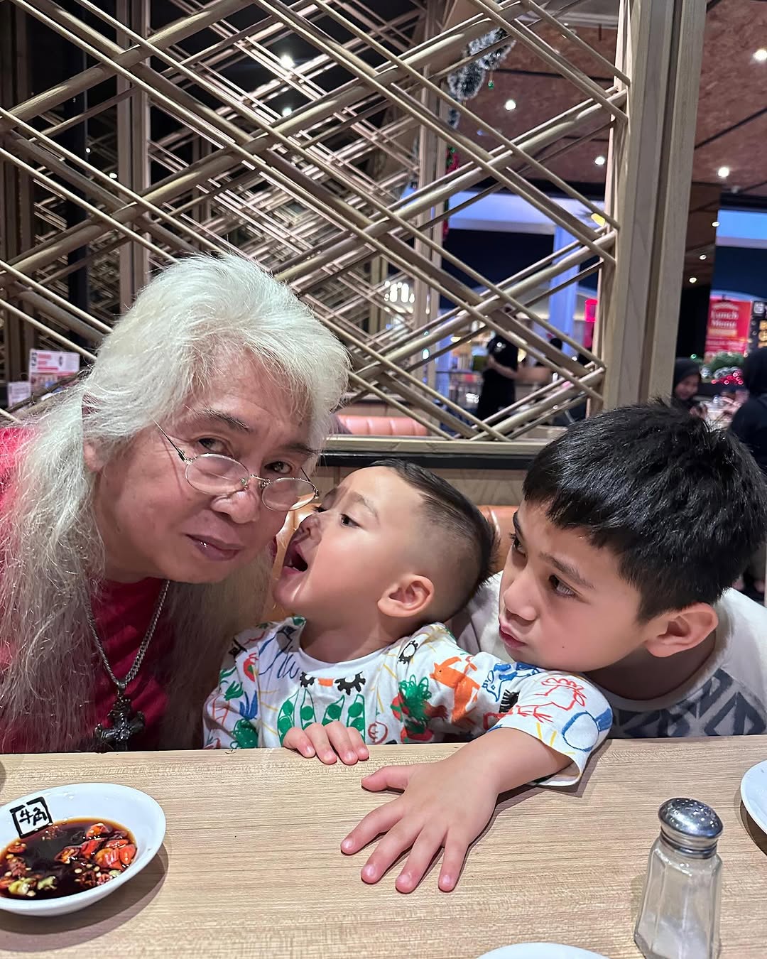 Ayah Nagita Slavina Beragama Kristen, Inspirasi Nama Caca Tengker Disorot