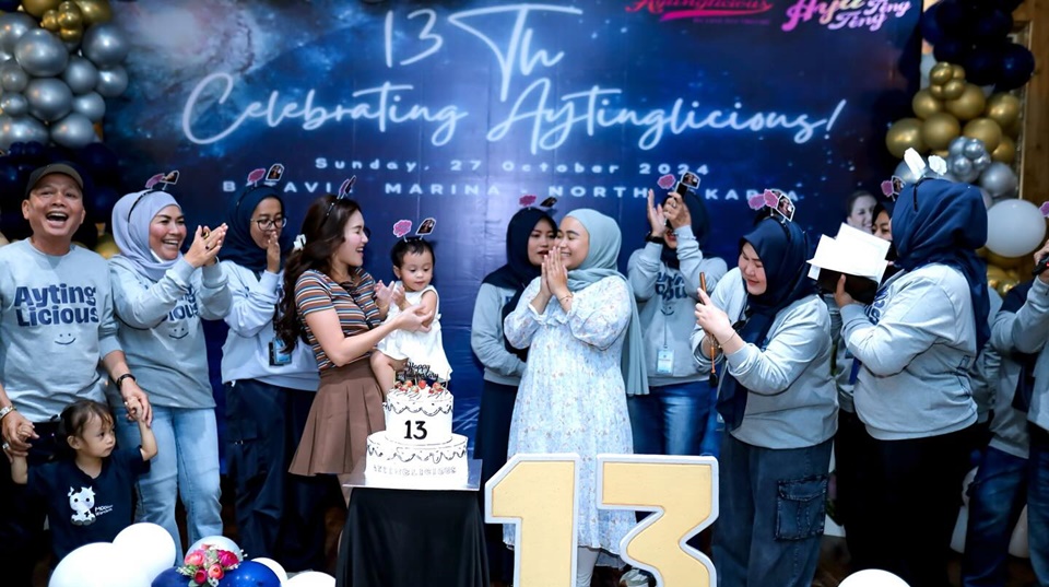 Ayu Ting Ting Rayakan 13 Tahun Anniversary Fanbase, Kesetiaan Fans Banjir Pujian