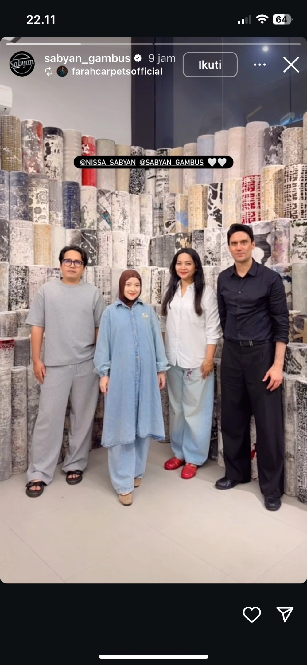 Baby Bumps Nissa Sabyan Semakin Terlihat Dalam Video Yang Beredar Kolase Instagram Sabyan Gambus Dan Nissa Sabyan