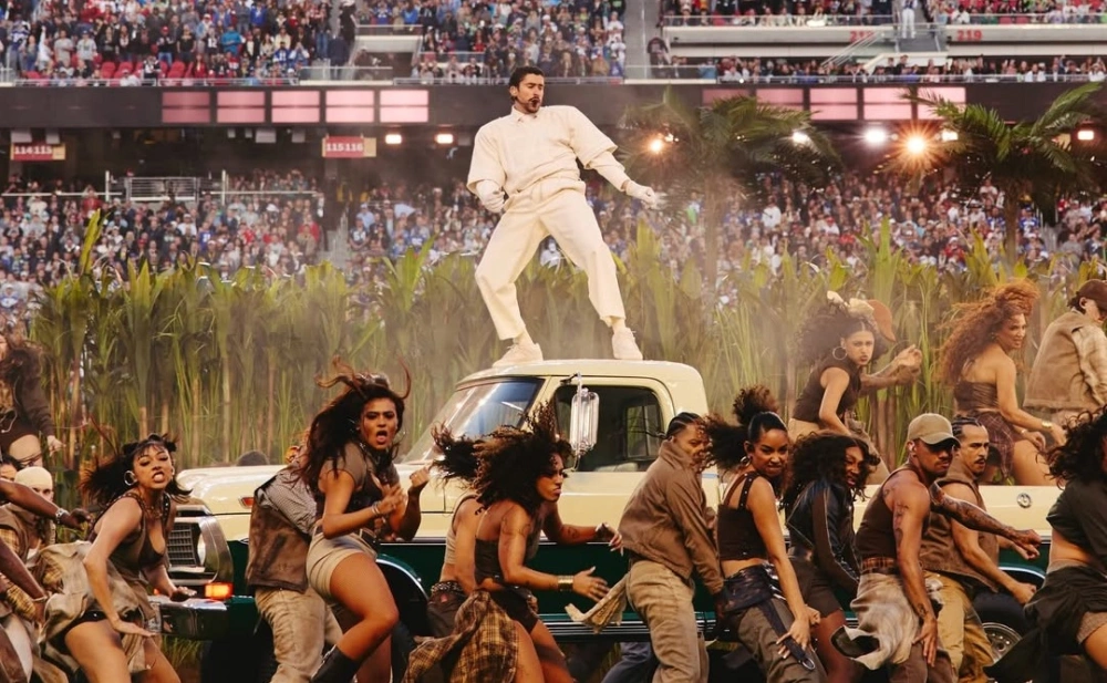 Aksi Bad Bunny di Superbowl Half Time [Instagram/@nfl]