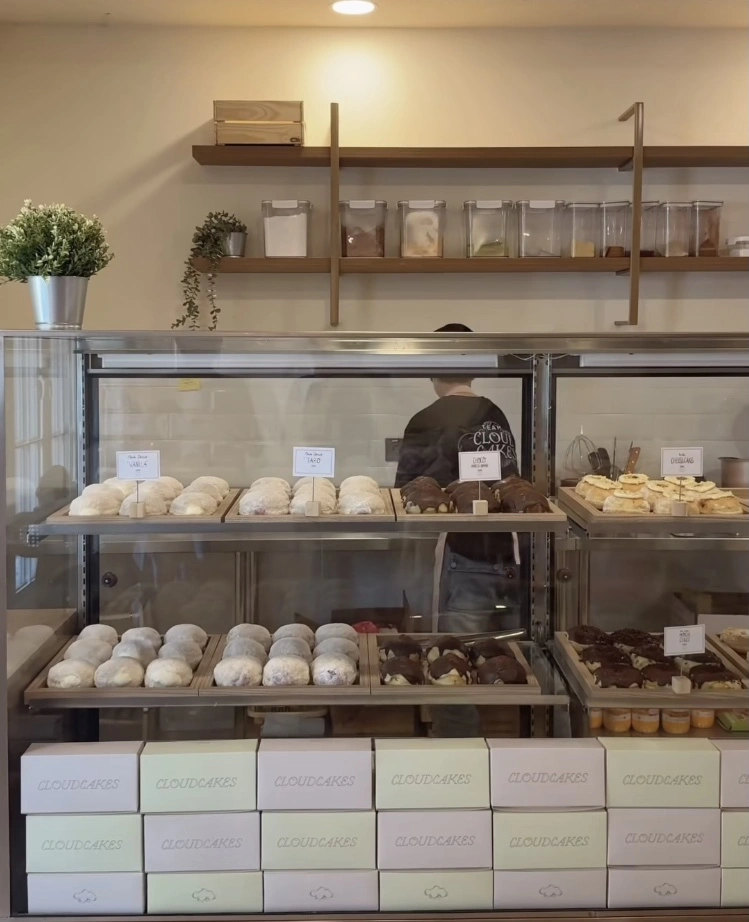 Bagian Dalam Cloudcakes (Instagram)