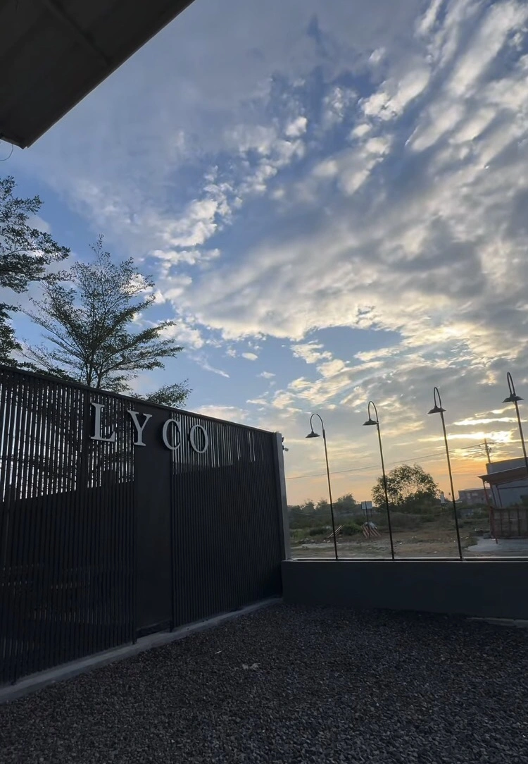 Bagian Luar Lyco Coffee (Instagram)