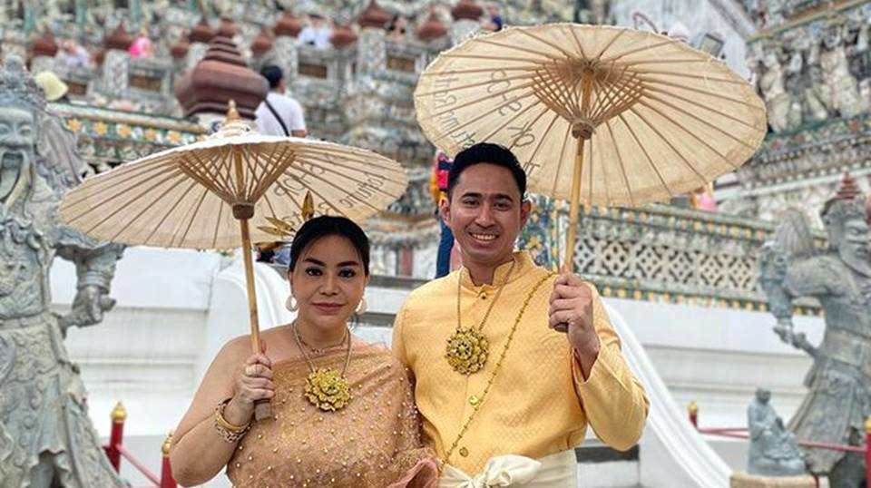 Anisa Bahar Komentari Kabar Pacaran Dengan Brondong Usai Pamer Foto Bak Prewed