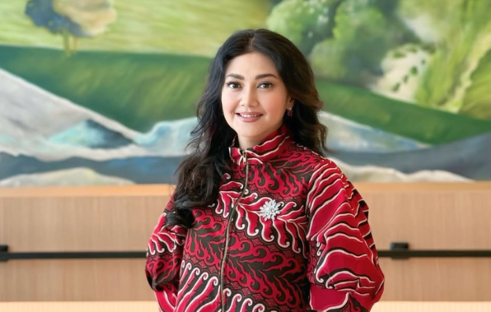 Bella Saphira Bangga, Diam-diam Putranya Juara Lomba Renang!