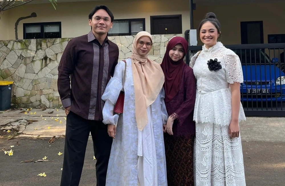 Sienna bersama keluarganya. [Instagram]