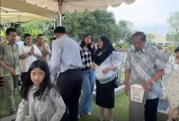 Berapa umur Annisa Pohan tetap aktif dampingi AHY meski hamil tua. [TikTok]