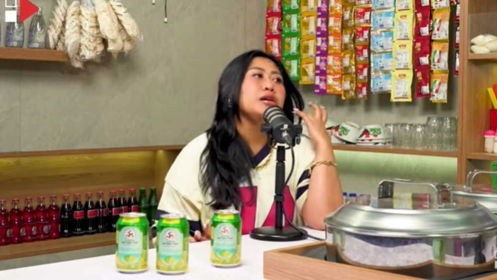 Boiyen menggugat cerai Rully Anggi Akbar hanya 2 bulan setelah menikah. [YouTube]