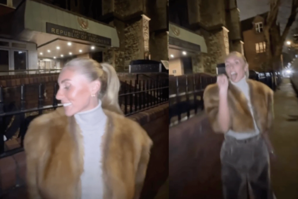 Bonnie Blue hina Indonesia di depan Kedubes Indonesia di London Inggris. [Instagram]