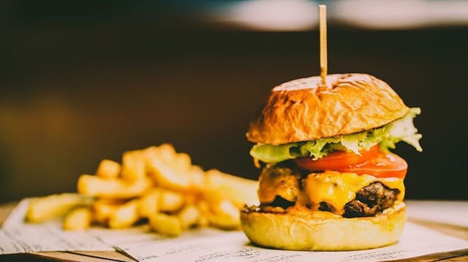 4 Burger Enak di Senopati, Menu Bukber Sat Set Jelang Ramadan Berakhir