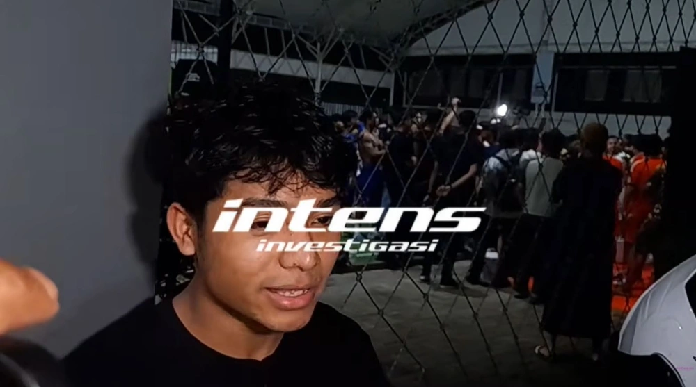 Cara Betrand Peto Bangunkan Ruben Onsu Sahur [sumber: Youtube Intens Investigasi]