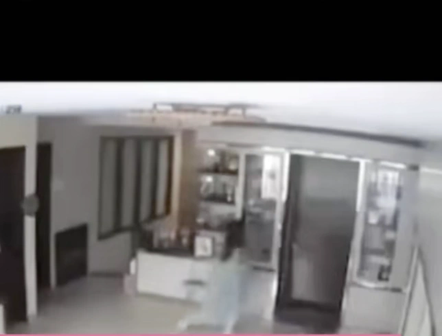 CCTV diklaim menampilkan Inara Rusli kejar-kejaran dengan Insanul Fahmi. [TikTok/gemini_9000]