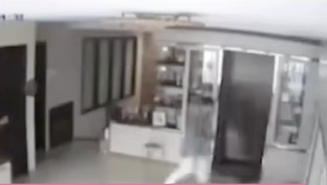 CCTV diklaim menampilkan Inara Rusli kejar-kejaran dengan Insanul Fahmi. [TikTok/gemini_9000]