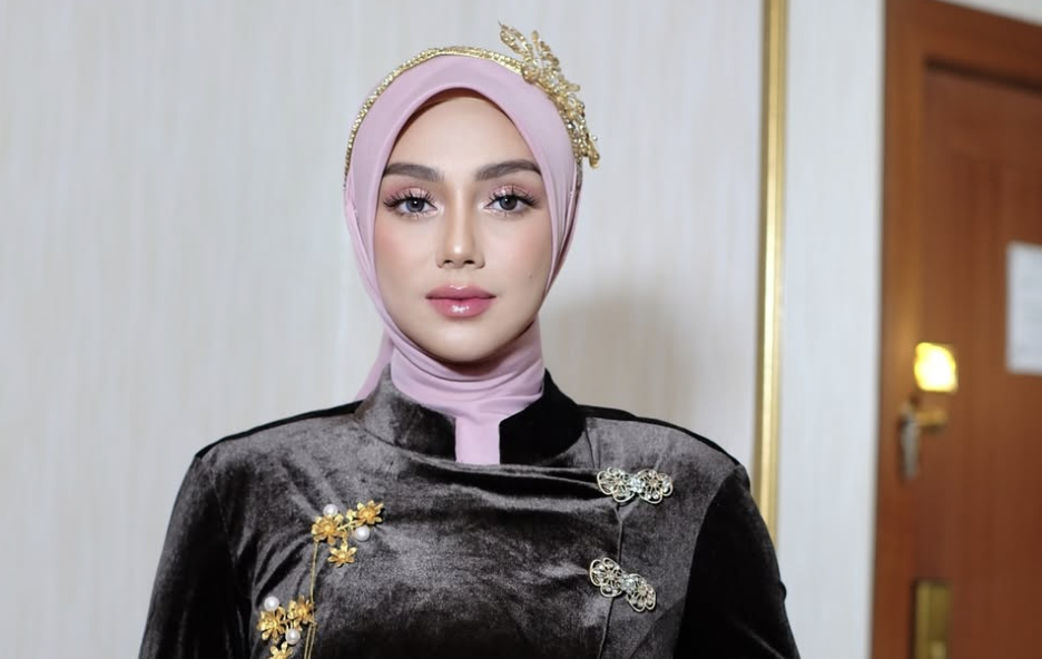 Lumuri Wajah dengan Odol, Celine Evangelista Rawat Demonstran Terluka di Kwitang