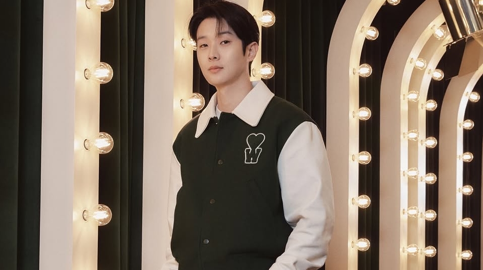 Choi Woo Shik Bakal Jadi Ahli 3 Bahasa di Drama Adaptasi Webtoon Whale Star