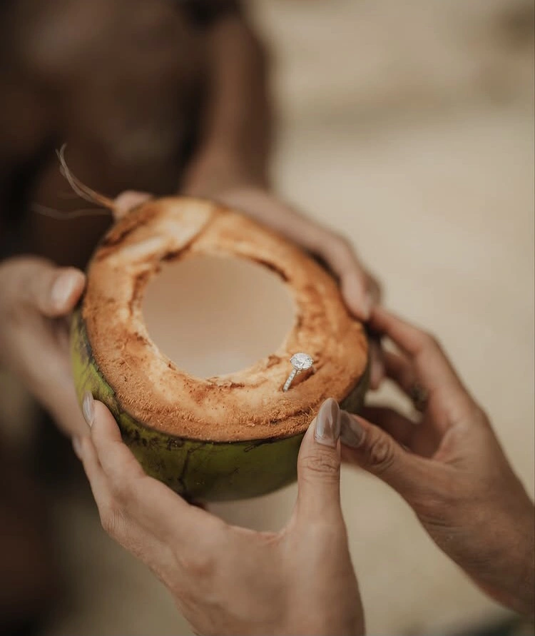 Cincin Lamaran Untuk Hana Malasan (Instagram)