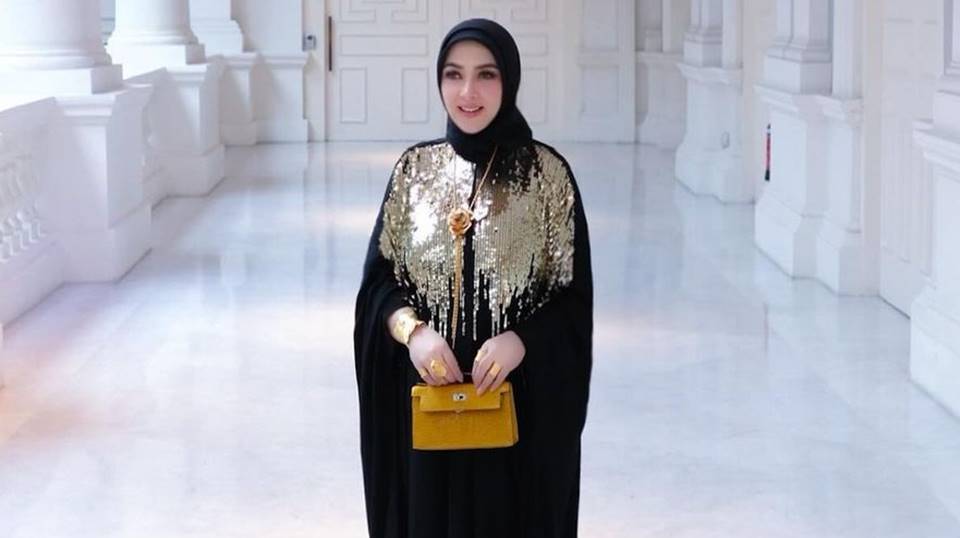 Syahrini Pakai Tas 'Beranak' Rp560 Juta Disebut Bakal Jadi Tren