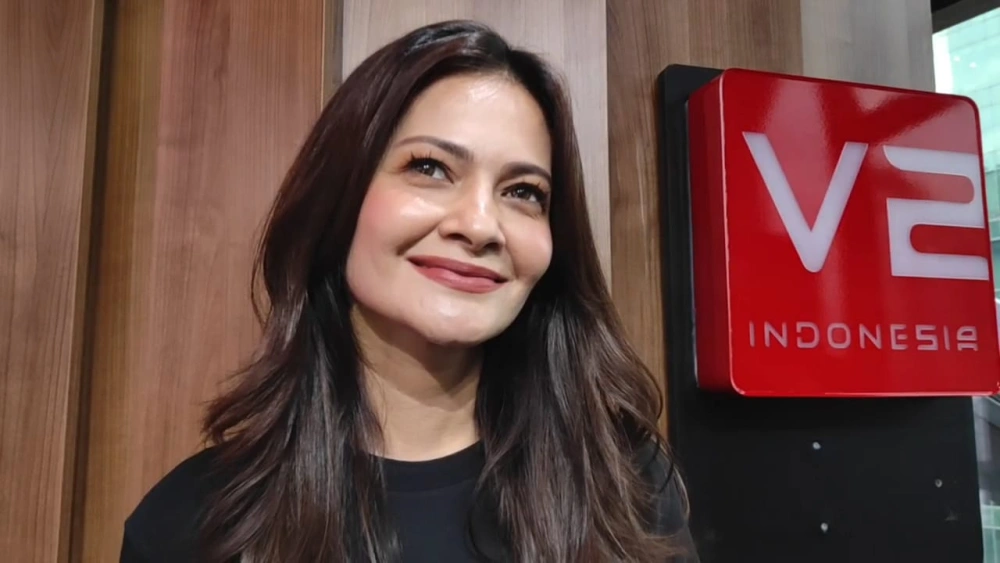 Cut Tari tetap terlihat cantik dan awat muda di usia 45 tahun. [Indopop/Raka]