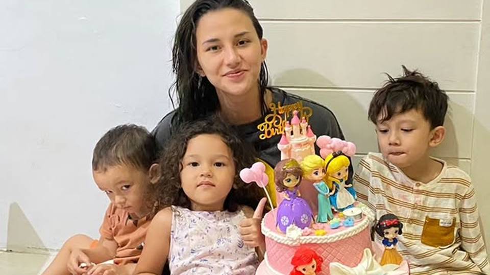 Pisah Rumah Sama Fandy Christian, Dahlia Poland Jujur Jelaskan Perceraiannya Pada Anak