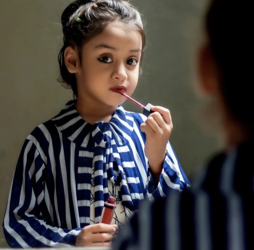 Dampak Child Grooming Suka Berperilaku Seperti Orang Dewasa [Pexels]