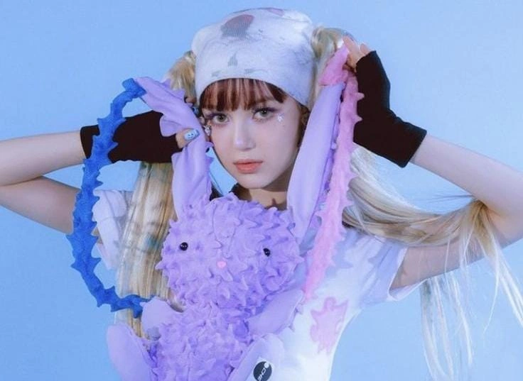 Danielle Marsh Buka Instagram Pribadi Merek Mewah Tetap Setia