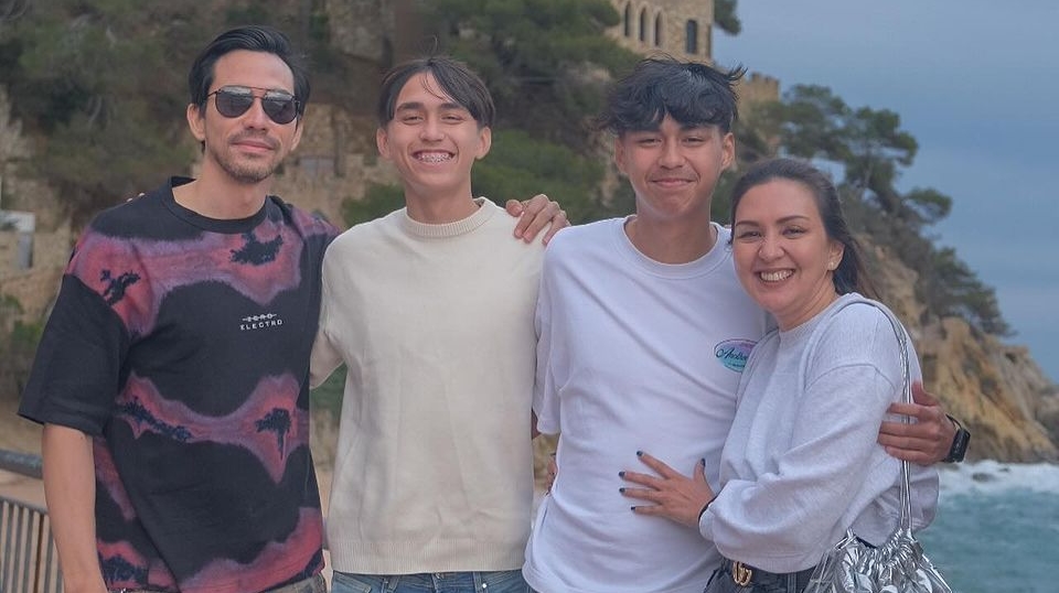 Darius Sinathrya Habiskan Lebih dari Rp2 Miliar untuk Anak Sekolah Bola di Eropa