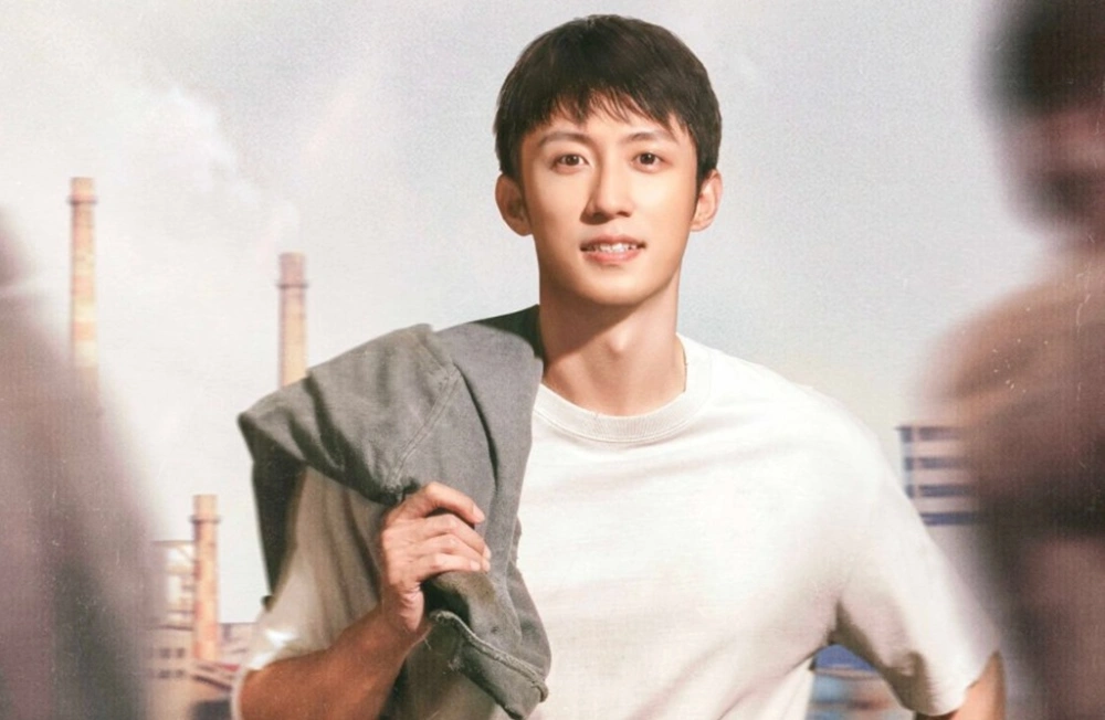 Huang Jingyu di Our Dazzling Days. (iQIYI)