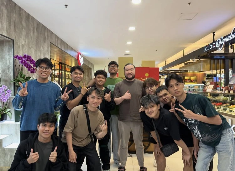 Delwyn Sukamto Bersama Alter Ego 1 [Instagram]