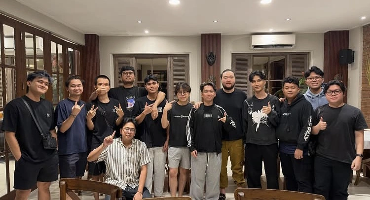 Delwyn Sukamto Bersama Alter Ego 2 [Instagram]