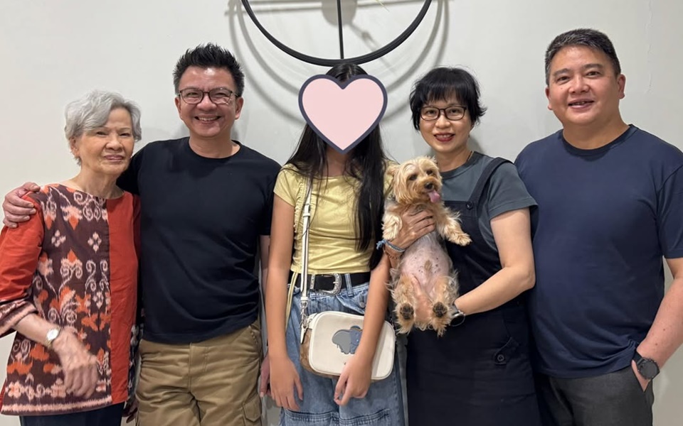 Denada Ajak Aisha Ketemu Jerry Aurum Sang Ayah di Indonesia [Instagram]