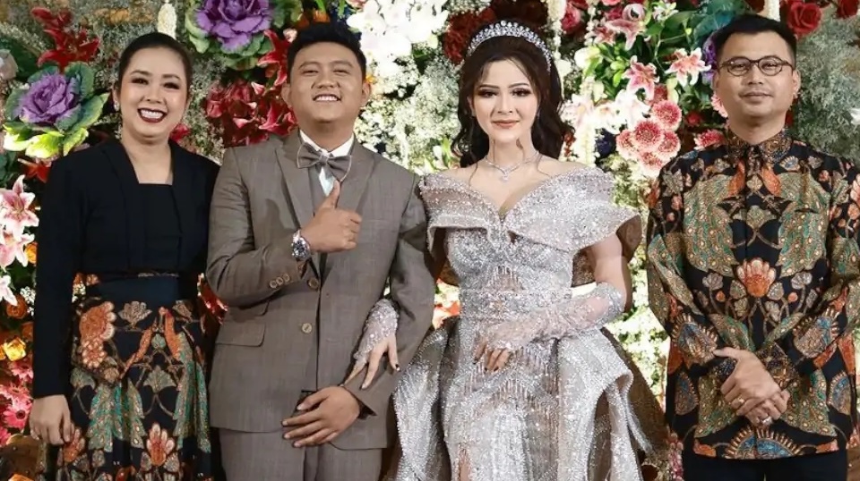 Beda Sikap Denny Caknan dan Bella Bonita saat Main Bareng Harimau Bikin Ngakak