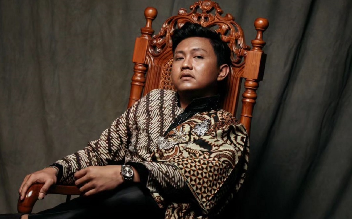 Lempar Wajan Panas, Denny Caknan Berakhir Diikat di Pinggir Sungai Oleh Soimah