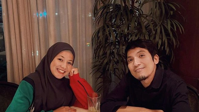 Desta Dan Natasha Rizky [sumber: Instagram Desta90s]